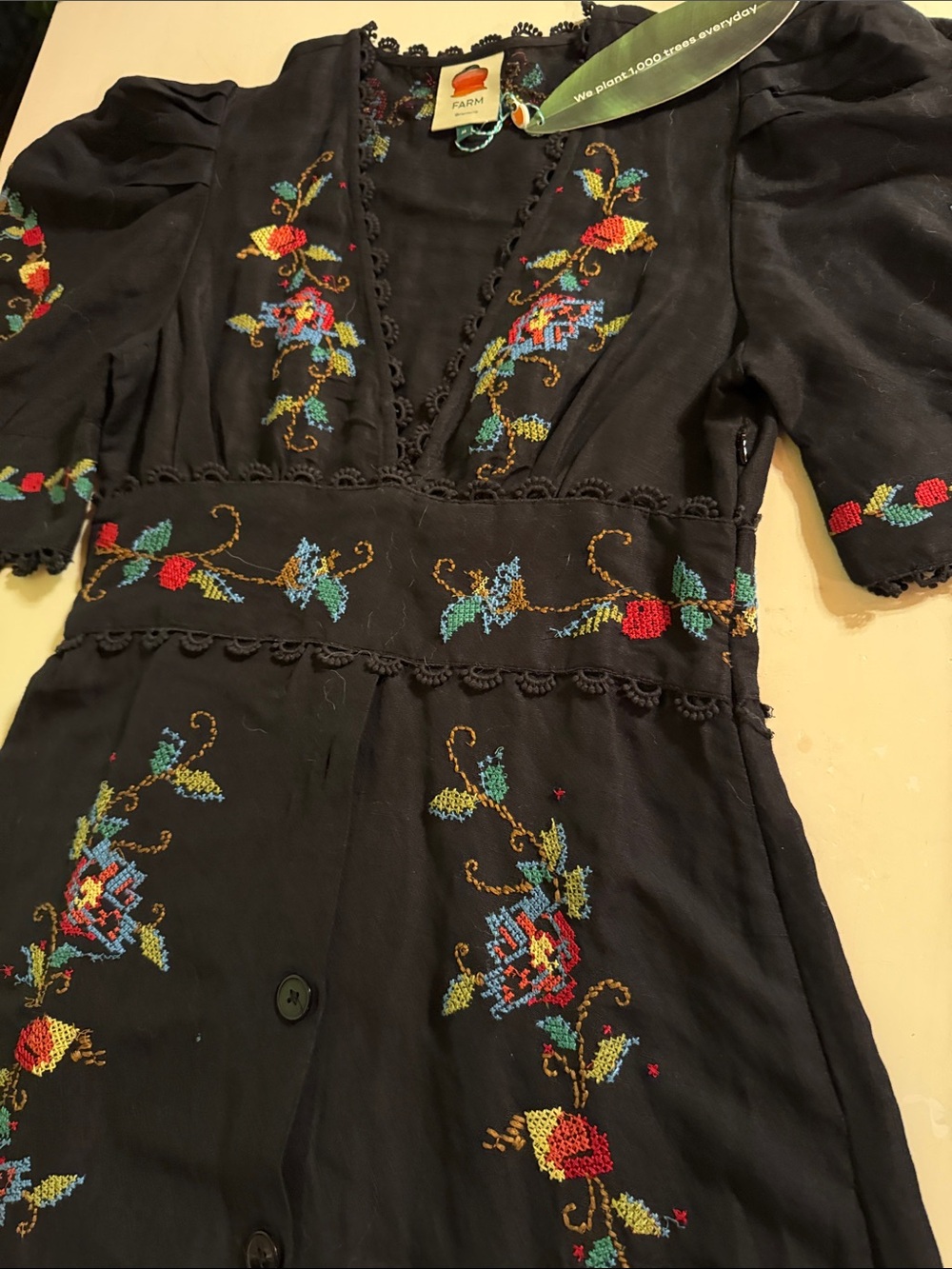 FARM embroidered black dress - Picture 4 of 7